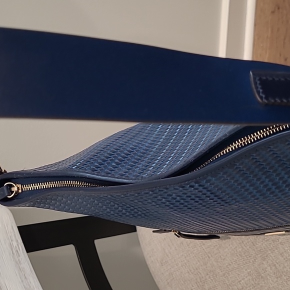 Dooney & Bourke Camden Woven Hobo. EUC. Brilliant Blue - Picture 7 of 12